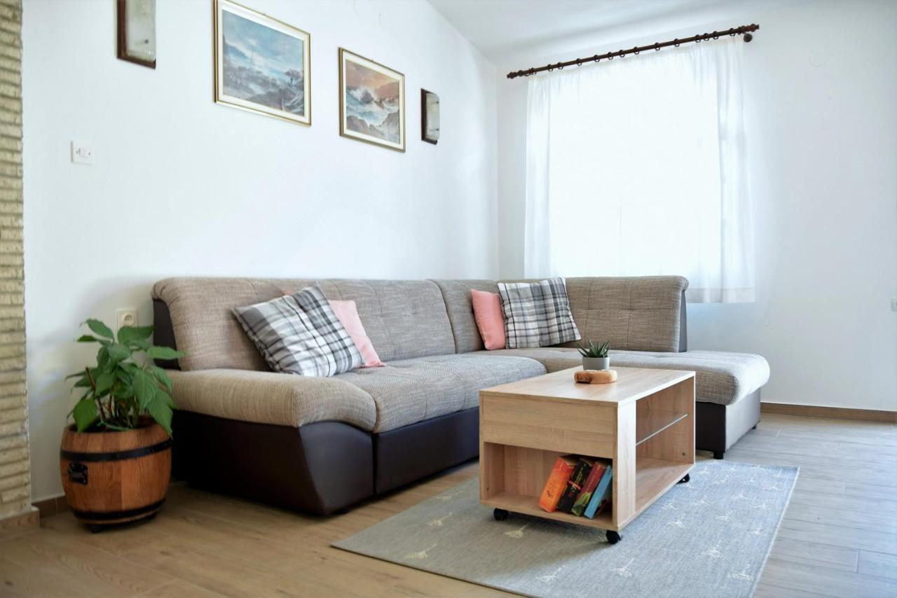 Zoro Apartments New Translation Exteriér fotografie